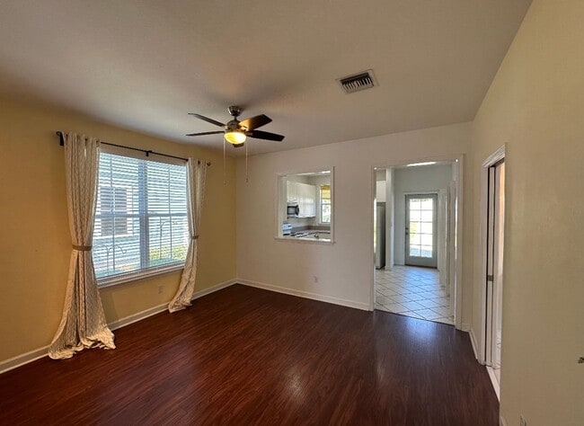 Photo - 3687 Longfellow Rd House