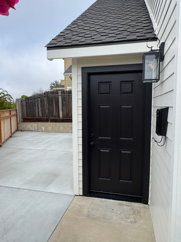 Photo - 2345 Bushnell St