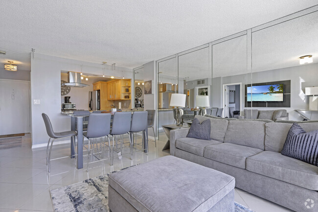 Building Photo - 2121 N Ocean Blvd Unit 203e Rental
