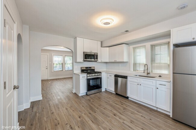 Photo - 5348 S Merrimac Ave