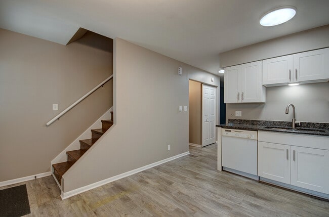Photo - 24023 W Oak St
