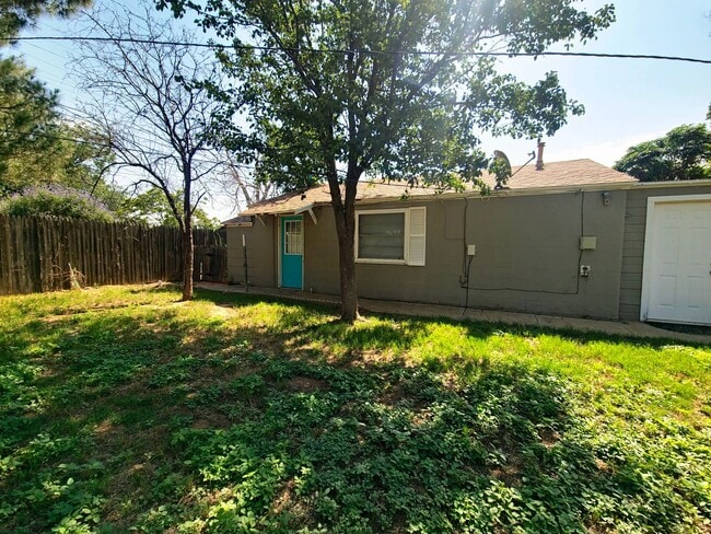 Cozy 1 Bedroom Backhouse Near Texas Tech - Cozy 1 Bedroom Backhouse Near Texas Tech