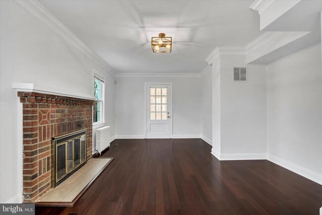 Photo - 1002 Chillum Rd