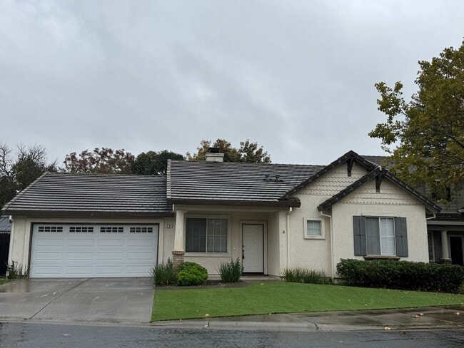 Building Photo - Roseville home available Nov 15th. -artifi...