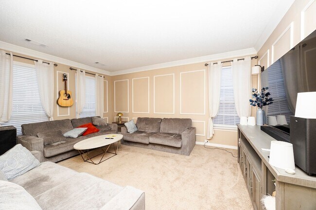 Photo - 2106 Hunter Pl Ln