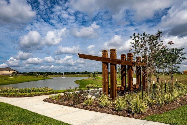 Photo - 5018 Victory Shores Ln