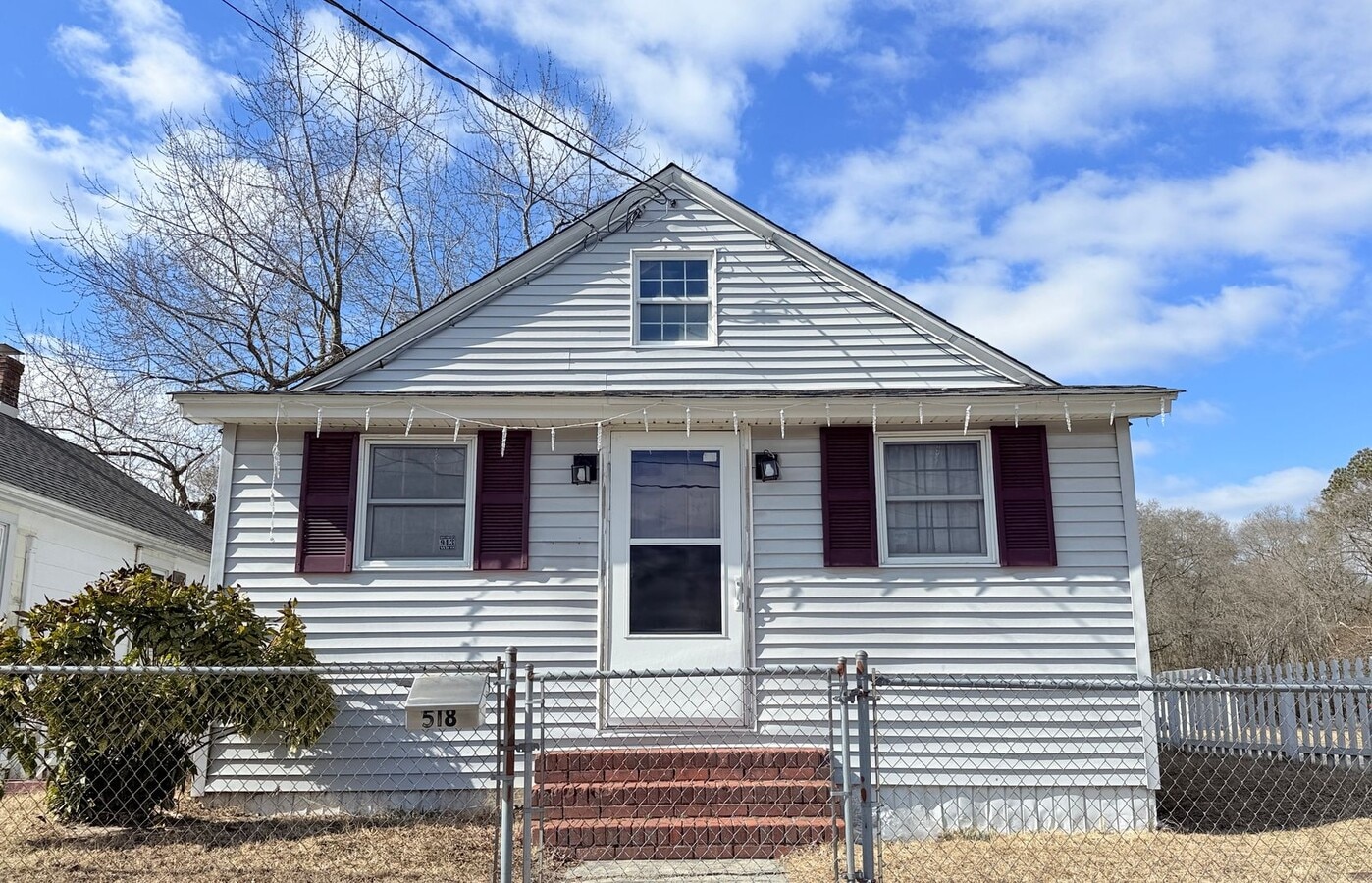 **COMING SOON** 3 Bed 2 Bath Home with Private Driveway Near Downtown Laurel - **COMING SOON** 3 Bed 2 Bath Home with Private Driveway Near Downtown Laurel