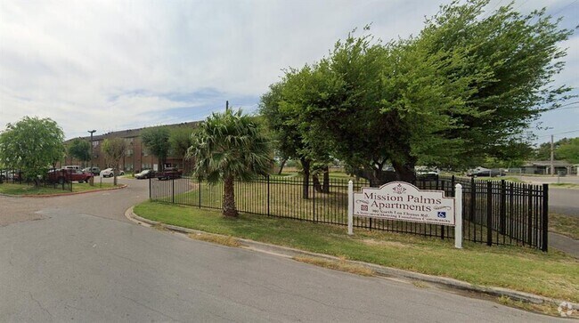 Building Photo - 900 Los Ebanos Rd Rental