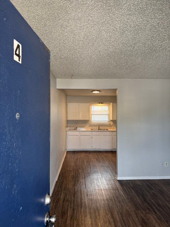 Photo - 2106 Avenue K