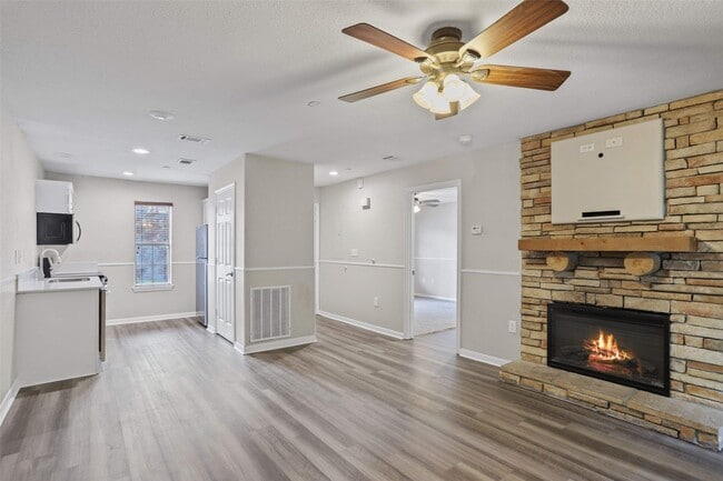 Building Photo - 5000 League Line Rd Unit 173 Rental