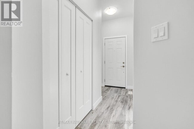 Photo - 259 Somerset St. E Unit 6