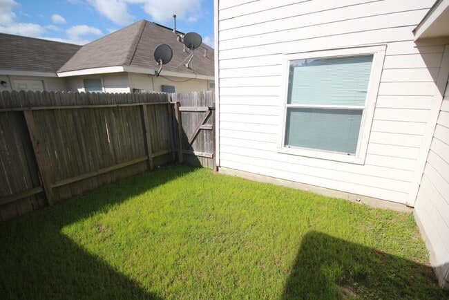 Photo - 6418 Mountain Pines Ln