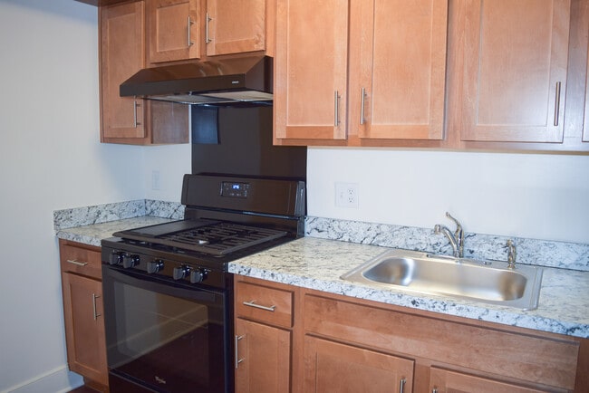 Birchwood at Main - Kitchen - Birchwood at Main Rental