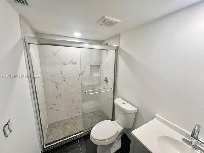 Photo - 4140 Woodside Dr Unidad 107