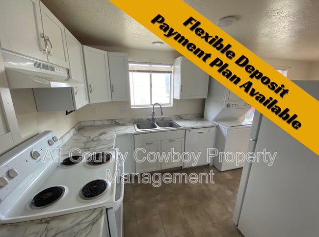 Building Photo - 704 Ferris Ct Unit Apt. 1