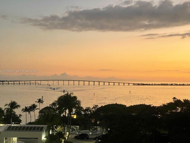 Building Photo - 770 Claughton Island Dr Unit 904