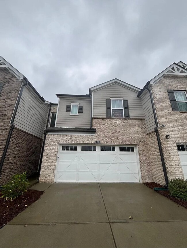 Building Photo - 1247 Sunny Lake Dr