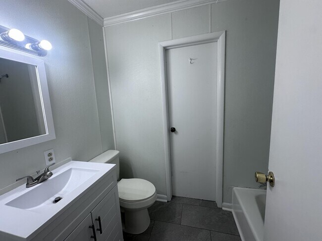 Photo - 1009 Plainview Dr