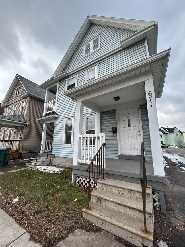 Building Photo - 671-673 S. Goodman St Unit 671 Up Rental