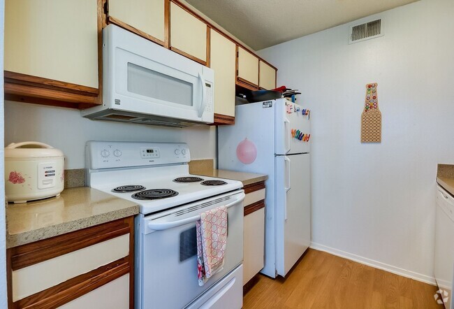 Building Photo - EL105 Unit 105 Rental