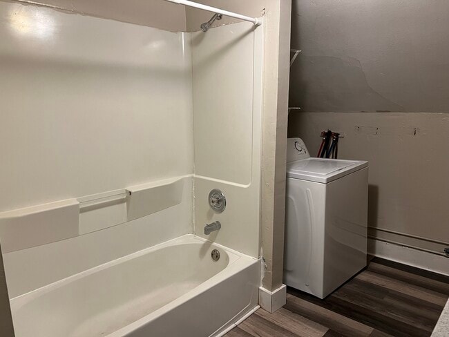 Photo - 743 N Eddy St
