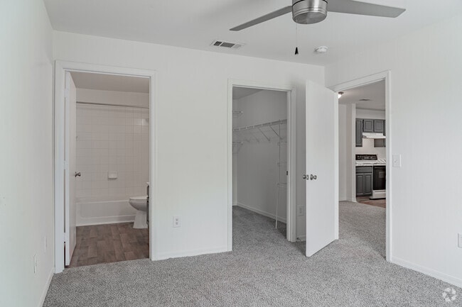 2BR, 2BA - 1,028SF - Primary Bedroom