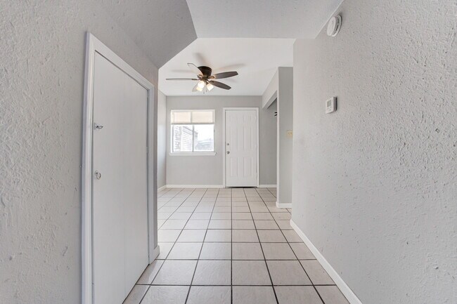 Photo - 1622 Claudia Dr