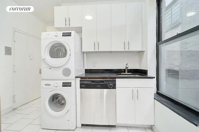 Photo - 1838 7th Ave Apartment