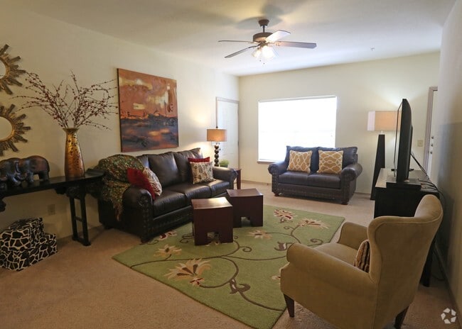 2Br, 2Ba - The Greens at Tuscaloosa I/II