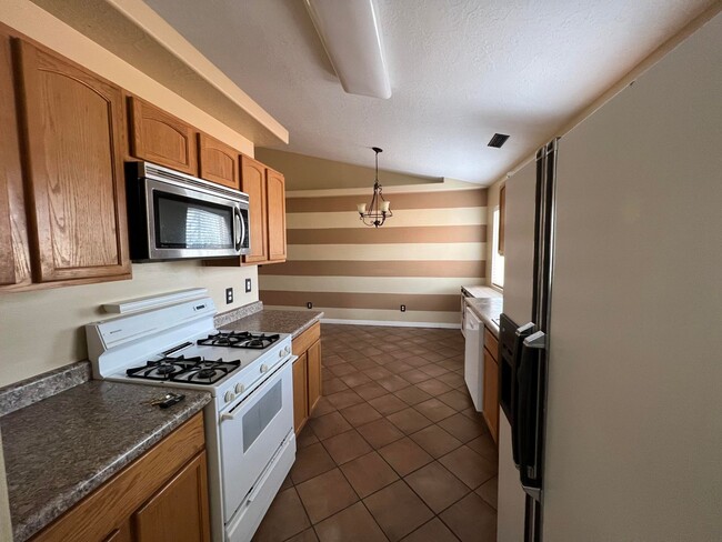 Photo - 3 Bedroom 2 bath with Garage