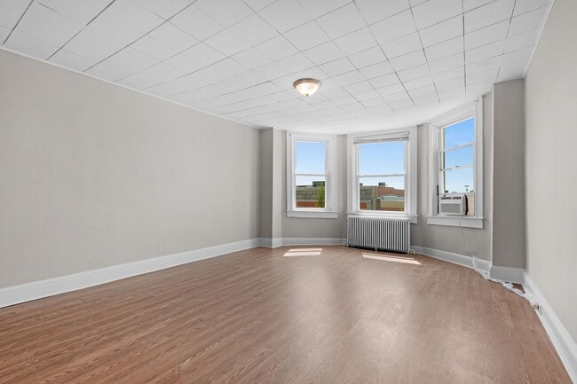 Building Photo - 3410 Belair Rd Unit 3410 Belair Rd 2/B