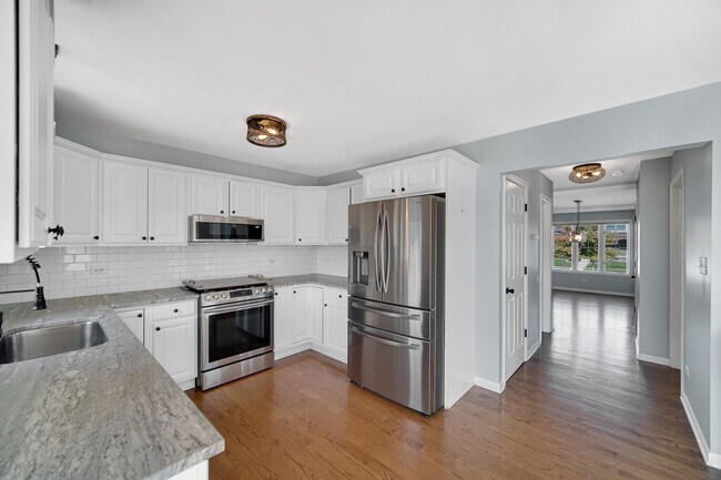 310 Cornwall Cir