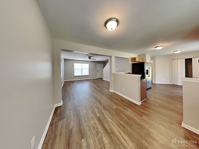 Photo - 2187 Erin Ln