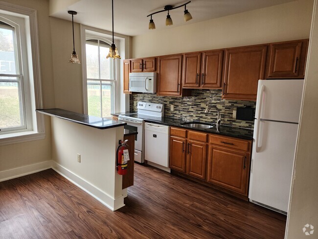 Building Photo - 248 Bushkill St Unit 3 Rental