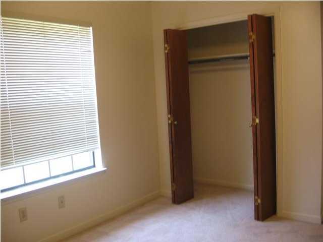 Photo - 133 Classic Ct