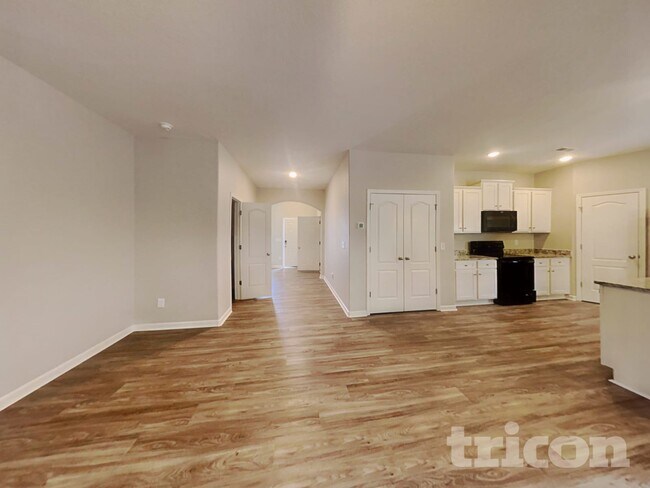 2803 Yurman Rd