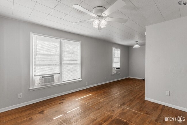 Photo - 2714 Sherman Rd