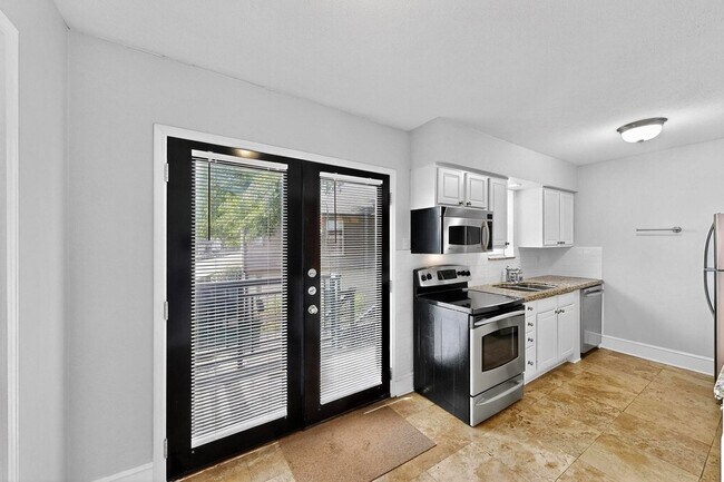 Photo - 7736 Meadow Rd Unit 203