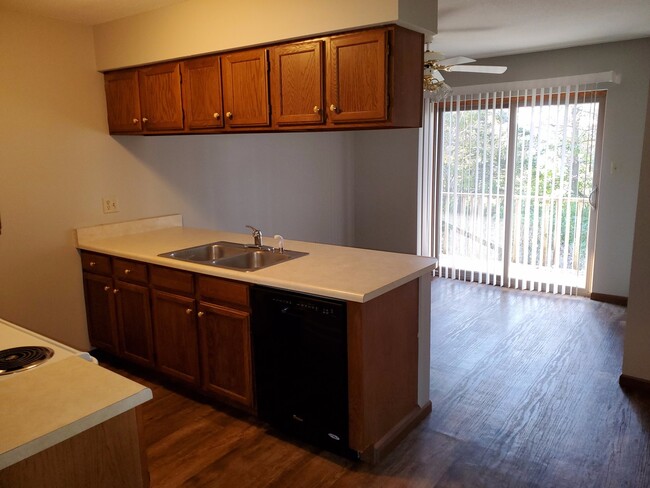 Photo - 1061-1063-1063 S Roseta Ave Unit 1061