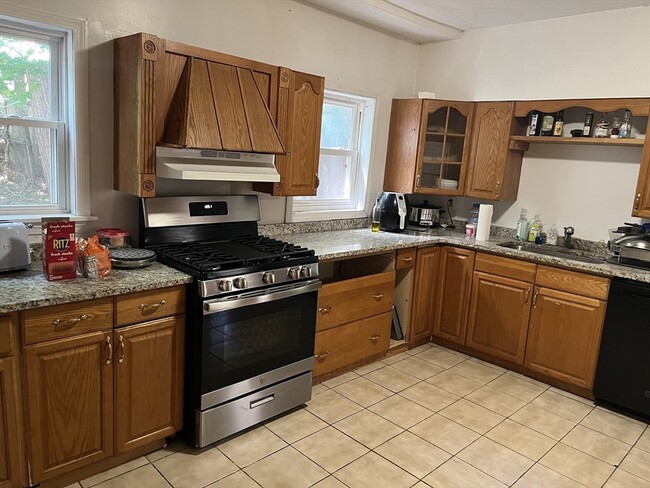 Photo - 148 Strathmore Rd Unit 2