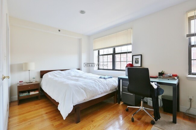 Photo - 1201 Ogden Ave Unit 3C