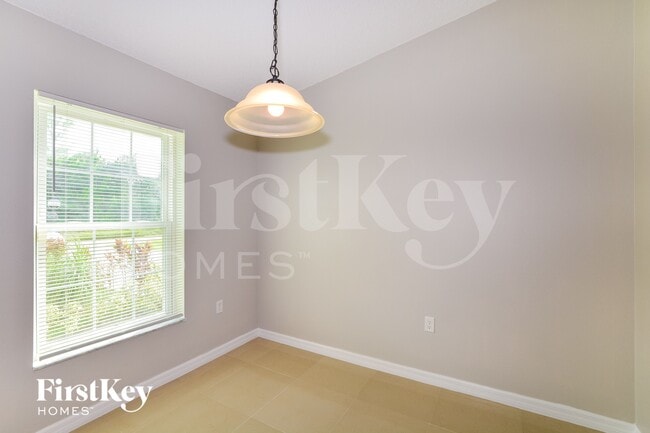 Photo - 307 Michigan Ln