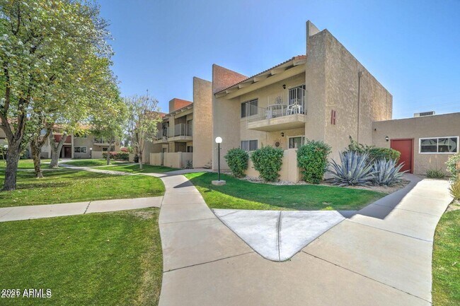 Photo - 5525 E Thomas Rd Unit H3