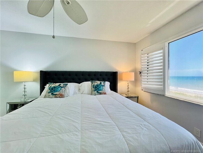 Building Photo - 9400 S Ocean Dr Unit 304B