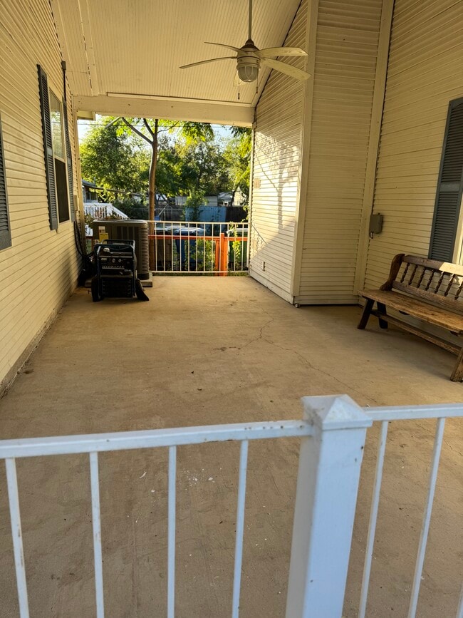 Building Photo - 1221 Delaware St Unit 1221 Delaware St