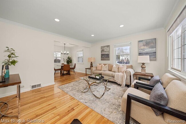 Photo - 695 Graefield Ct