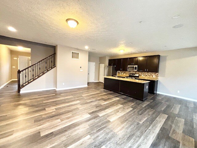 Photo - 6469 Lindsey Ln