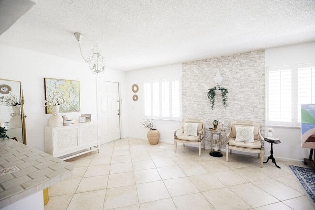 Photo - 2403 Lowson Blvd