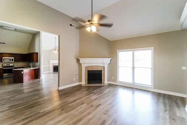 Beautiful 3-Bedroom Bartlett Home