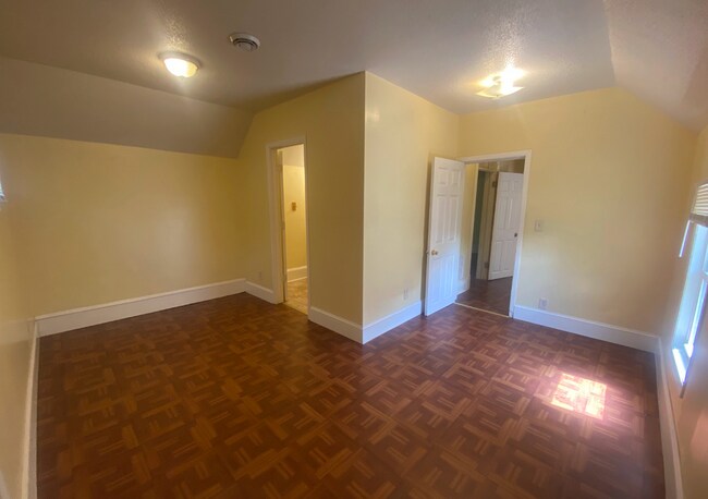 Photo - 2117 N Ilion Ave
